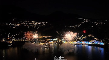 Spettacolo pirotecnico in onore della Ferrari Amalfi, il video unofficial firmato da Andrea Gallucci 