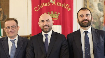 ZTL territoriale, l'incontro ad Amalfi. Soddisfazione del Sindaco: «Ci consentirà di coniugare vivibilità e attrattività turistica»