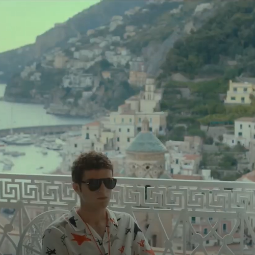 A luglio l'uscita di "Sotto la luna di Amalfi", pellicola Netflix girata in Costiera Amalfitana / FOTO-VIDEO