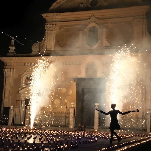 A Praiano torna la Luminaria di San Domenico, per l'occasione un tour escursionistico firmato Authentic Amalfi Coast 