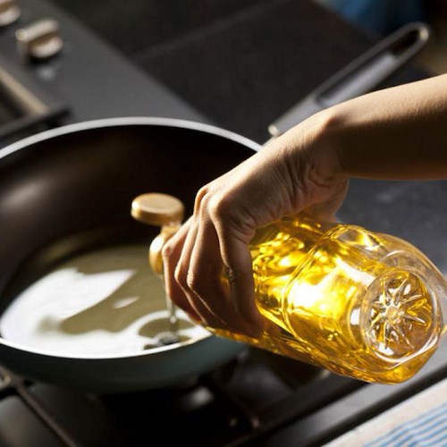A Tramonti è possibile conferire l’olio esausto in bottiglia, sostituiti i punti di raccolta 