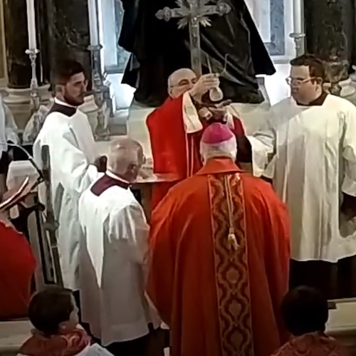 «Abbiamo la Manna!», ad Amalfi si ripete il prodigio nella festa per la Traslazione delle Reliquie di S. Andrea Apostolo