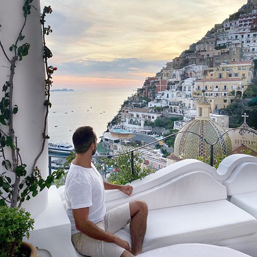 Ad Amalfi e Positano gli hotel più belli visitati dal luxury travel influencer Andrea Vetrano per "Blasting News"