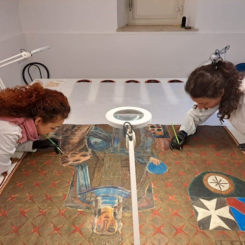 Ad Amalfi parte il restauro gonfaloni del Corteo Storico 