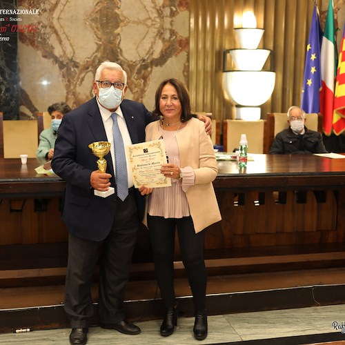  Al “Premio Alfonso Grassi” premiati Vincenzo Tafuri di Vietri sul Mare e Lucia Ruocco di Atrani