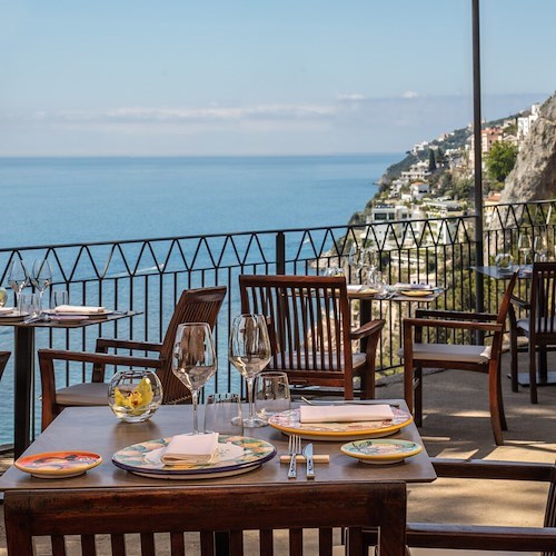 All’Anantara Convento di Amalfi Grand Hotel un viaggio culinario attraverso la Campania con le pizze di Gino Sorbillo 