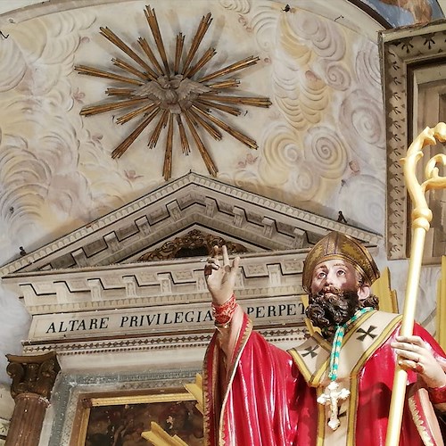 Amalfi celebra San Biagio col rito della benedizione della gola