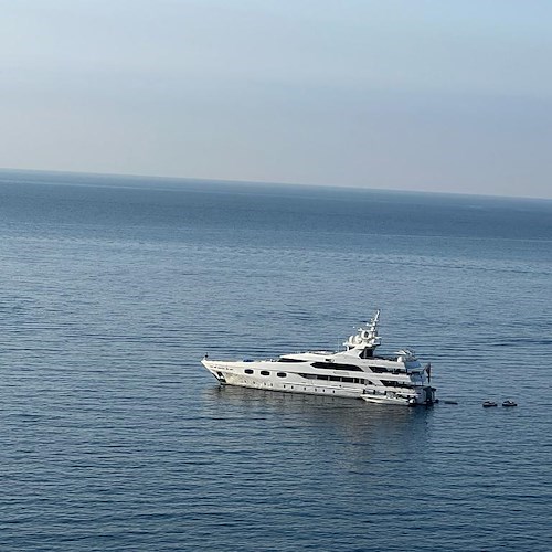 Ancora yacht al largo della Costa d'Amalfi: ecco Laurentia, Eleni e Solinda / FOTO 