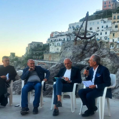 Atrani: 5 luglio gli “Incontri d’Autore” di ..incostieraamalfitana.it e il ricordo di Carmelo Imbriani, giocatore del Napoli