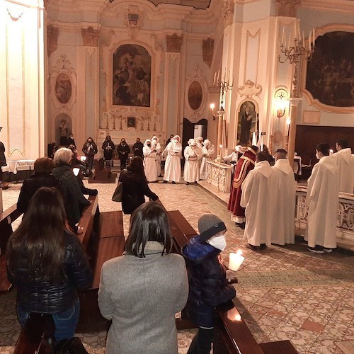 Cava de' Tirreni, alla Parrocchia di Passiano momenti di fede con i Battenti di Minori 