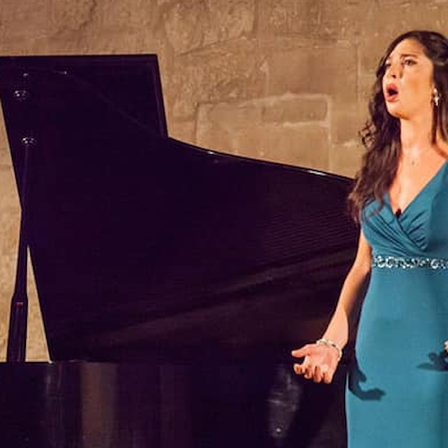 Da Amalfi a Novara, il mezzosoprano Sabrina D'Amato debutta al Teatro Coccia con l’Agnus Dei di Rossini