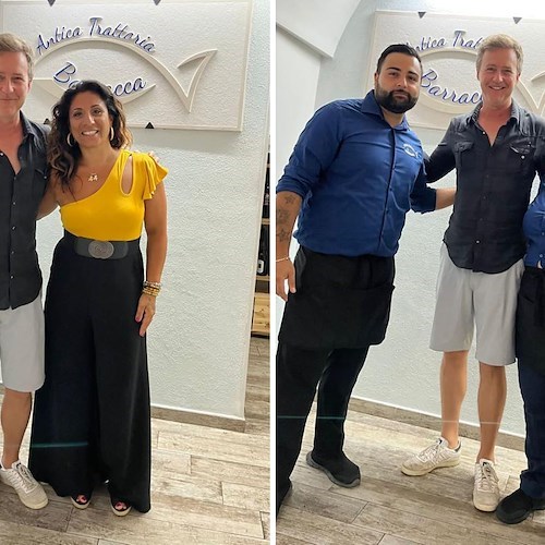 Edward Norton, un'estate ancora tra i Borghi della Divina: ieri sera cena all'Antica Trattoria Barracca di Amalfi /foto