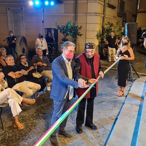 "Femmene e mare": la 26esima edizione del Gusta Minori torna con ospiti Sgarbi e Mughini