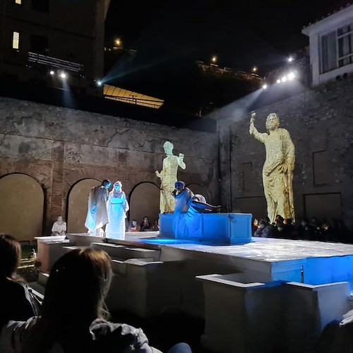 "Femmene e mare": la 26esima edizione del Gusta Minori torna con ospiti Sgarbi e Mughini