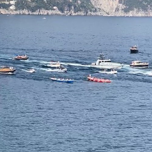 Genova si aggiudica il mini-palio remiero con equipaggi misti, Amalfi terza / VIDEO