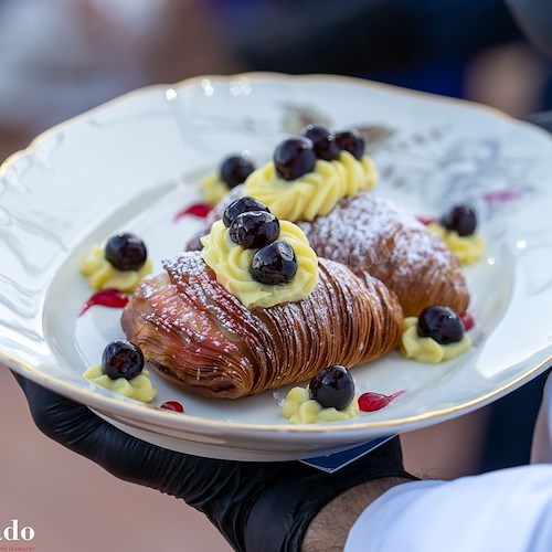 Giuseppe Manilia convince Massari e Torreblanca: è lui il vincitore della decima edizione del Santarosa Pastry Cup /FOTO