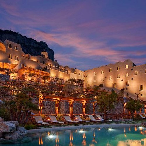"Hotel domani" dedica un servizio al Monastero Santa Rosa Hotel & Spa di Conca dei Marini
