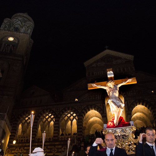 I riti della Settimana Santa ad Amalfi con i battenti e la processione del Cristo Morto /PROGRAMMA