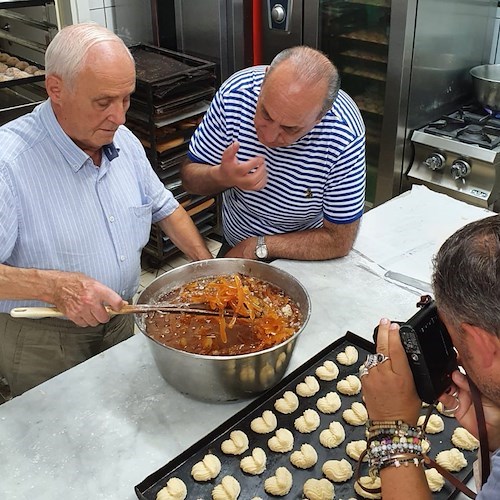 Il limone IGP Costa d'Amalfi sarà la star del libro di Gennaro Contaldo, con le fotoricette realizzate da Gambardella 