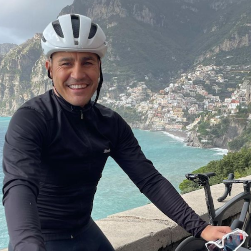 Il maltempo non ferma Fabio Cannavaro: per l'ex capitano azzurro giro in bici da Napoli alla Costiera Amalfitana