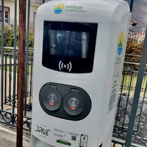 Installate nuove infrastrutture di ricarica elettrica in Costa D’Amalfi
