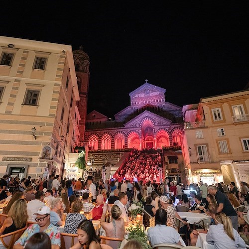 Joy Salinas incanta Amalfi con la magia della sua voce soul /Foto Michele Abbagnara