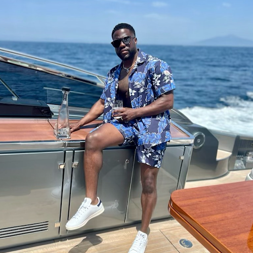 Kevin Hart si rilassa a Positano, per l'attore di Scary Movie e Jumanji shopping da Casa Mastro / FOTO 