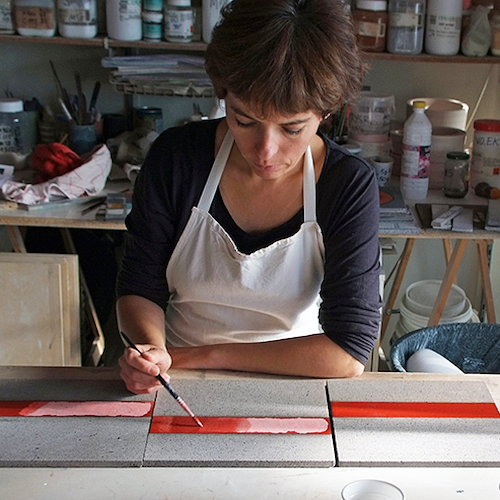 L'artista tedesca Ulrike Weiss realizzerà un "sacrificio ceramico" con la tecnica del Potlatch a Vietri sul Mare 