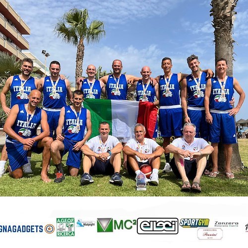 La Costa d'Amalfi si tinge d'azzurro con Giacinto Spinaccio, l'atleta 49enne è Campione d'Europa Over 45 