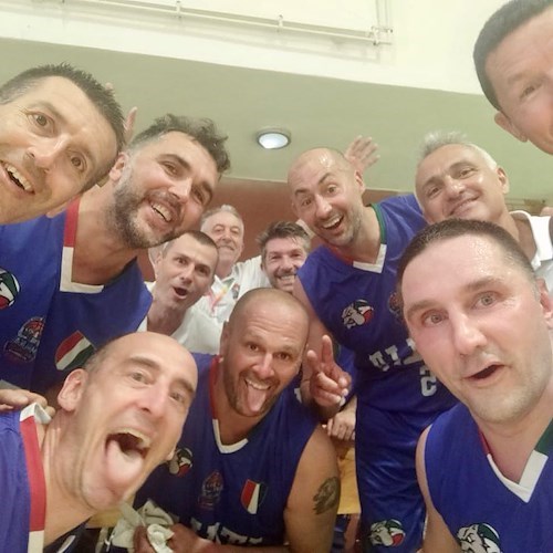 La Costa d'Amalfi si tinge d'azzurro con Giacinto Spinaccio, l'atleta 49enne è Campione d'Europa Over 45 