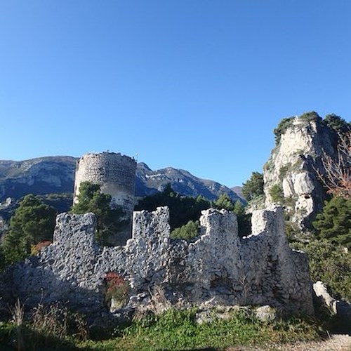 La Torre dello Ziro a Pontone e la prigionia di Giovanna d'Aragona