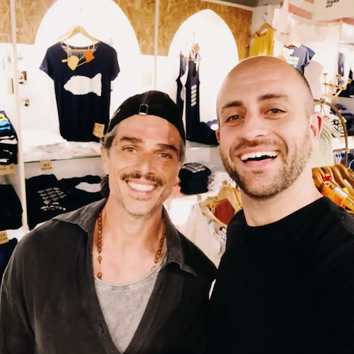 Massimiliano Varrese ad Amalfi: shopping, sole e relax per l'attore e cantante 
