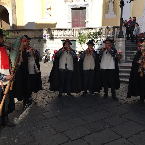 Minori: domenica 25 la Rassegna degli Zampognari dà il via al Natale in Costa d’Amalfi