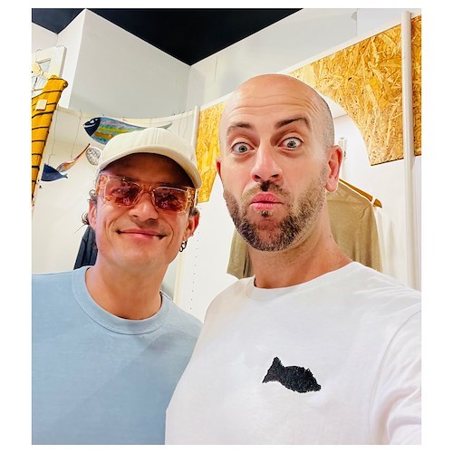 Orlando Bloom turista ad Amalfi, per il noto attore shopping alla JP Boutique