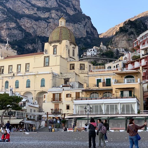 Positano è la capitale estiva degli influencer: l'hashtag #Positano supera i 2,5milioni di post 