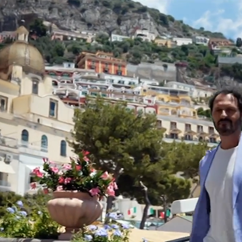 Positano e la sua Villa Romana protagonisti di “Bell’Italia in Viaggio”, il programma di La7 condotto da Fabio Troiano / VIDEO