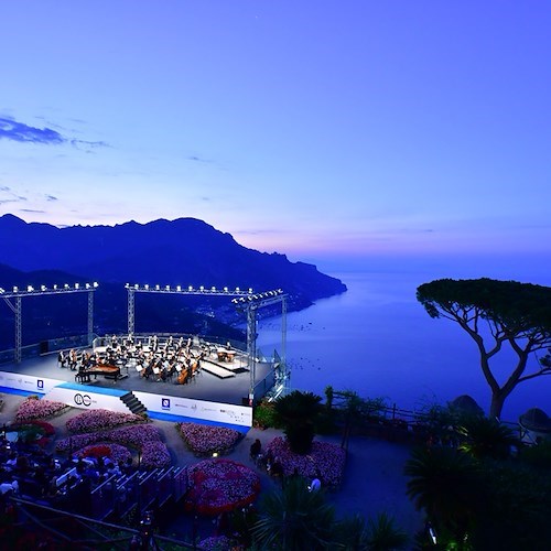 Ravello, il concerto all’alba sarà diretto per la prima volta da una donna: la stella nascente Erina Yashima