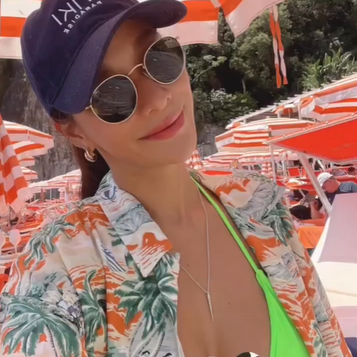 Relax tra Amalfi e Praiano per Laila Boonyasak, attrice e modella thailandese