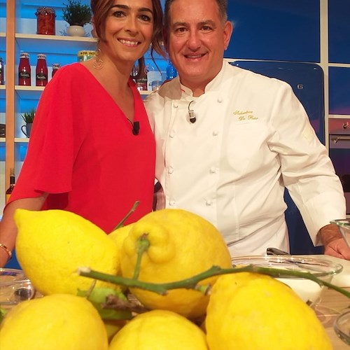 Sal De Riso inaugura rubrica a "La Prova del Cuoco" con un semifreddo al basilico, limone e more