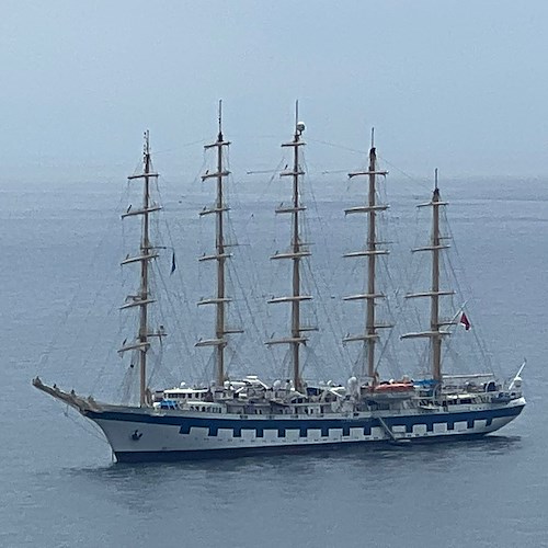 Torna in Costa d'Amalfi il Royal Clipper, una delle navi a vela più grandi al mondo / FOTO