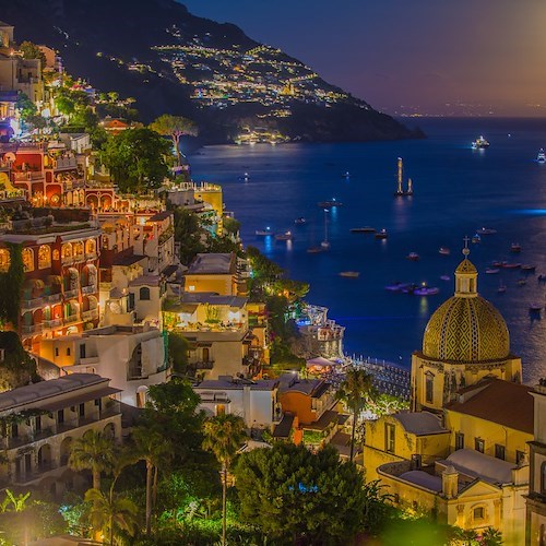 Tutti in rada a Positano per la Superluna del Cervo. Le fotografie di Fabio Fusco