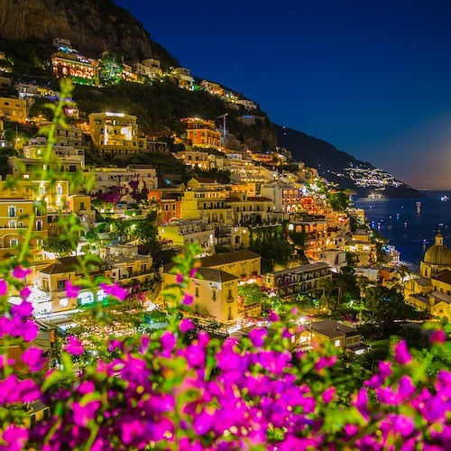 Tutti in rada a Positano per la Superluna del Cervo. Le fotografie di Fabio Fusco