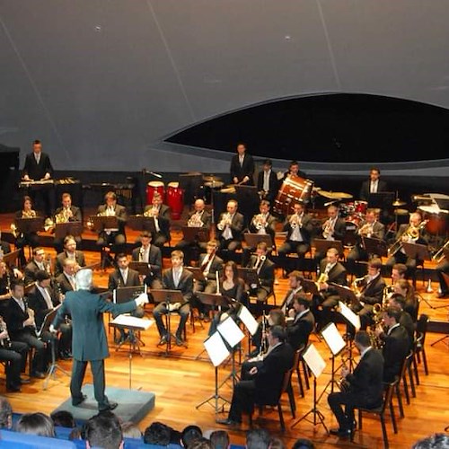 Vietri sul Mare, 19 luglio nella Villa comunale il concerto dell'Orchestra di Fiati "Costa d’Amalfi"