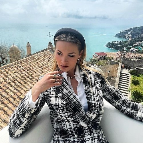 Week end in Costa d'Amalfi per Karyna Bondar e Antonio Matarazzo /foto