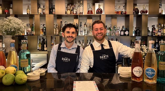 Da New York ad Amalfi: il "Pop Art Aperitivo" di Roberto Bracco incanta il Bar Dei Cappuccini